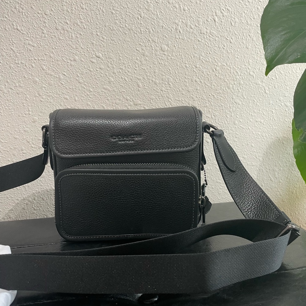 Coach Sullivan Flap Crossbody Bag. - Picture 2 of 15